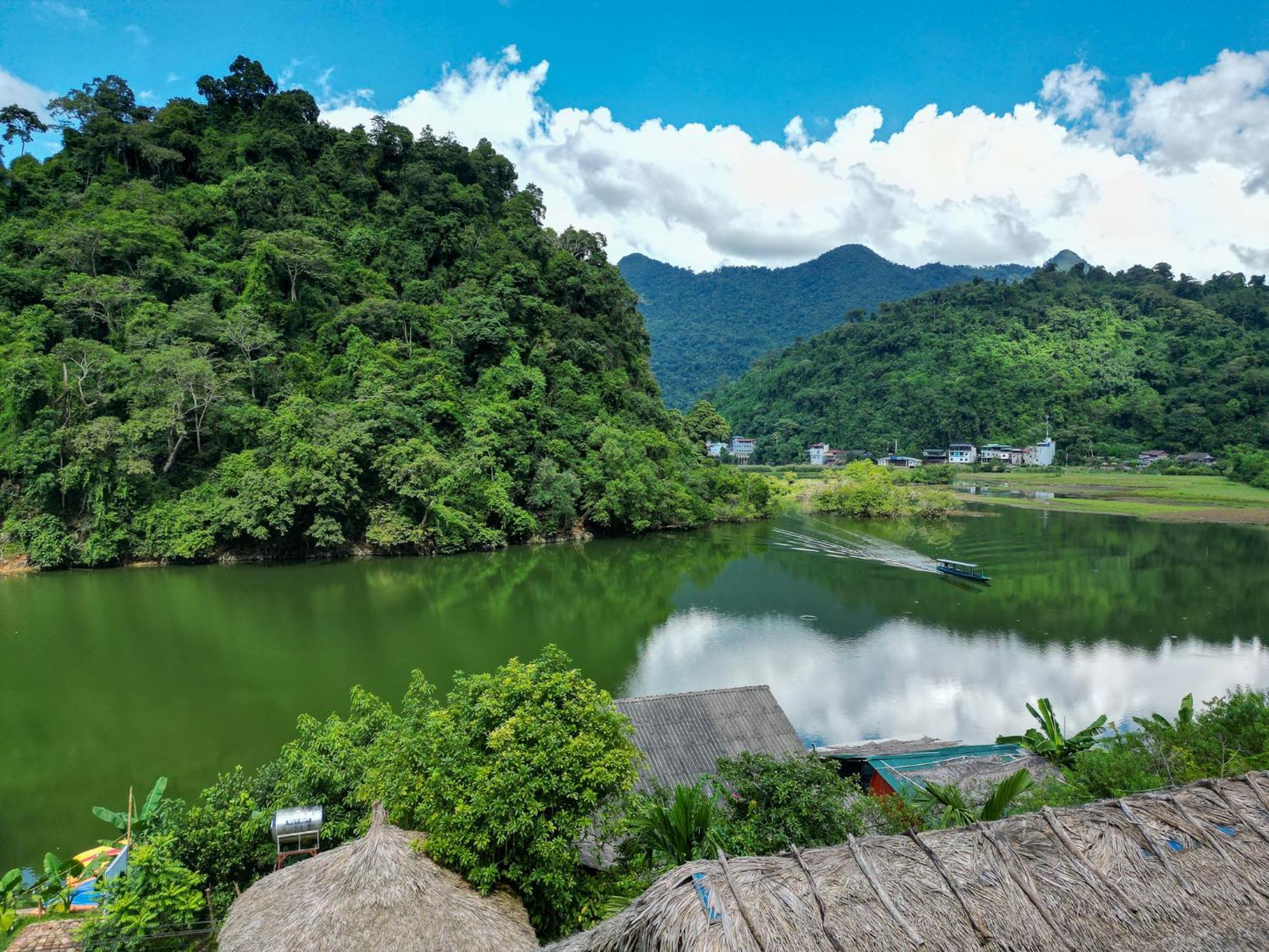 Ba Be Jungle Houses ภายนอก รูปภาพ
